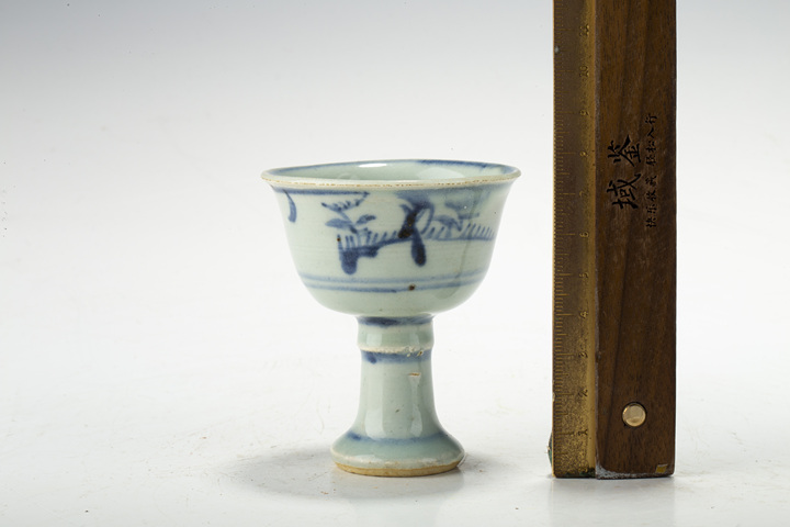 古玩陶瓷明中·青花花鳥紋高足杯拍賣,當前價格6800元