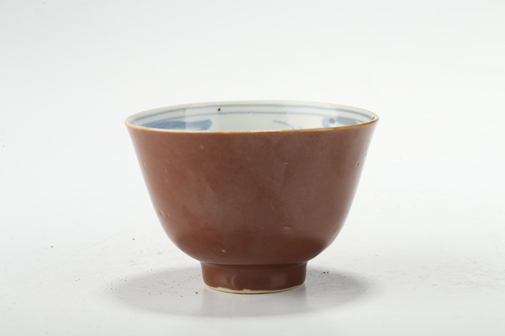 古玩陶瓷清末民初·外紫金釉內青花魚藻紋杯真品鑒賞圖