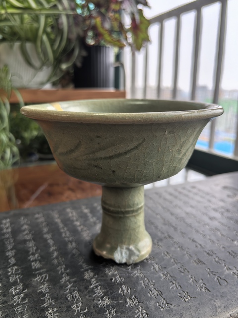 古玩陶瓷龍泉青瓷刻花高足杯真品鑒賞圖