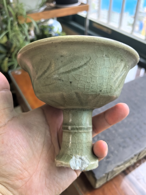古玩陶瓷龍泉青瓷刻花高足杯真品鑒賞圖