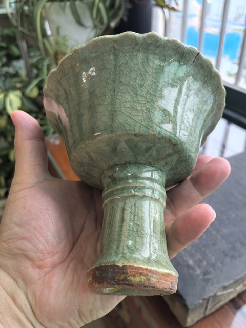 古玩陶瓷龍泉青瓷刻花高足杯真品鑒賞圖