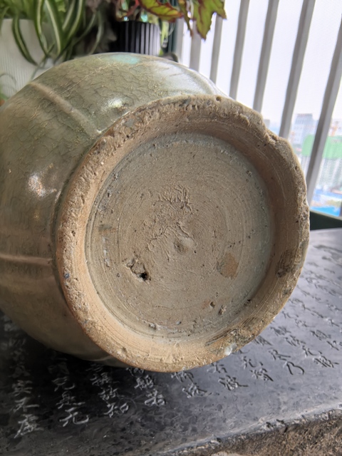 古玩陶瓷龍泉青瓷刻花執(zhí)壺真品鑒賞圖