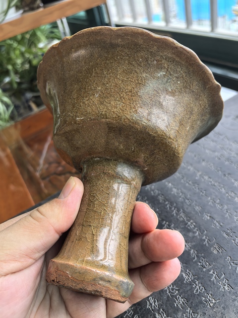 古玩陶瓷龍泉青瓷刻花高足杯真品鑒賞圖