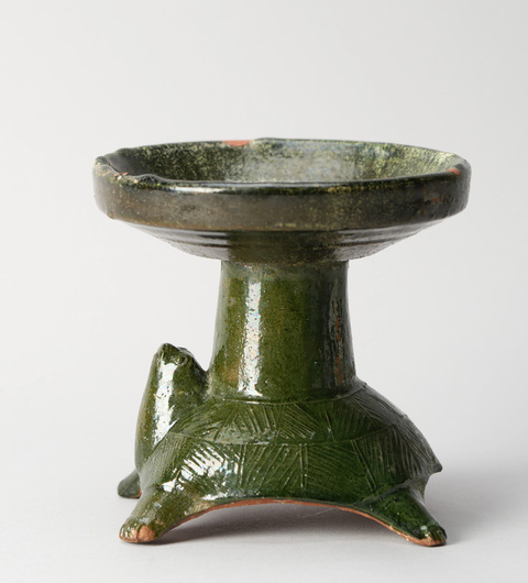 古玩陶瓷漢綠釉龜形燭臺(tái)真品鑒賞圖