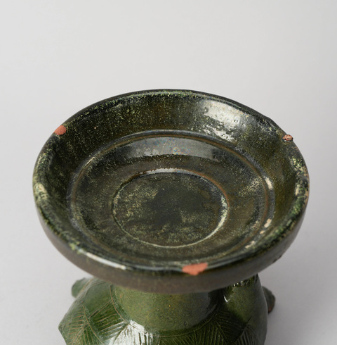古玩陶瓷漢綠釉龜形燭臺(tái)真品鑒賞圖