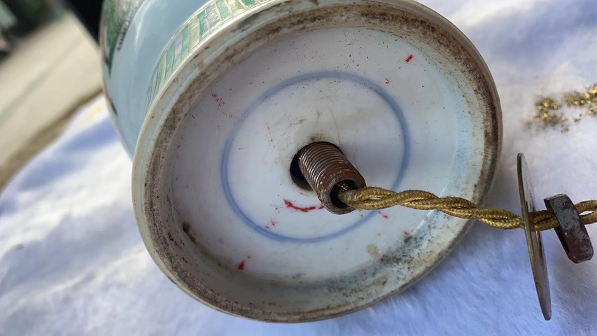 古玩陶瓷五彩瓶真品鑒賞圖