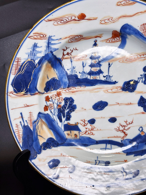 古玩陶瓷青花礬紅山水人物盤真品鑒賞圖