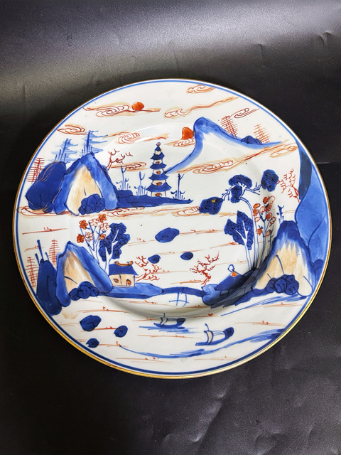 古玩陶瓷青花礬紅山水人物盤真品鑒賞圖