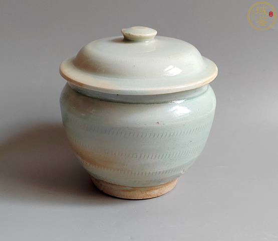 古玩陶瓷宋元青白釉暗刻蓋罐真品鑒賞圖