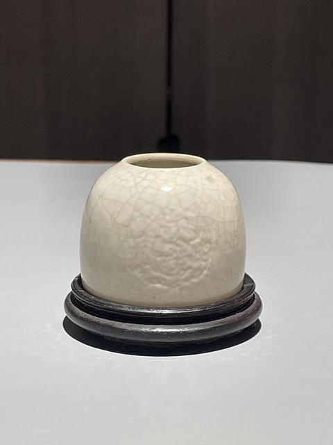 古玩陶瓷乾隆仿定 漿胎龍紋水盂拍賣，當(dāng)前價(jià)格7800元