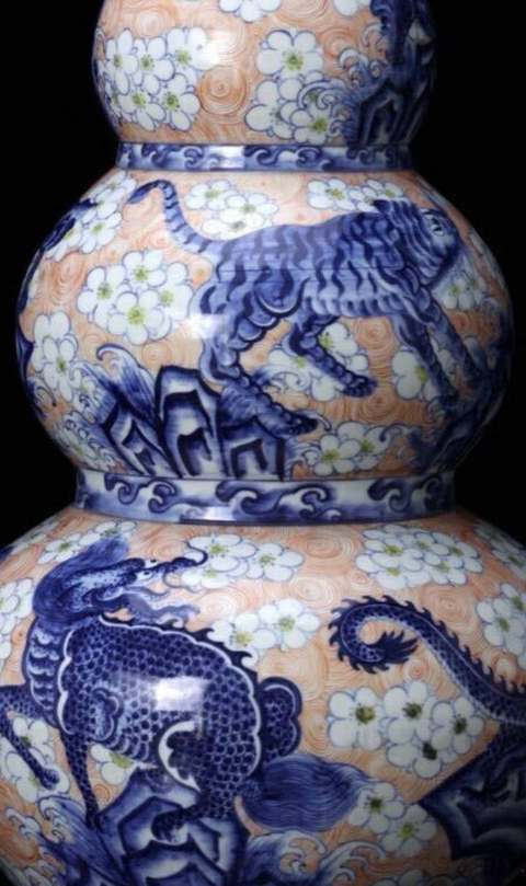 古玩陶瓷青花加彩葫蘆瓶真品鑒賞圖