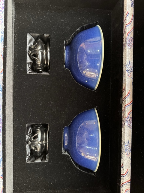 古玩陶瓷清嘉慶霽藍釉碗真品鑒賞圖