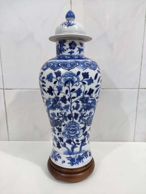 古玩陶瓷清晚期·青花穿花龍紋蓋瓶拍賣，當前價格8000元