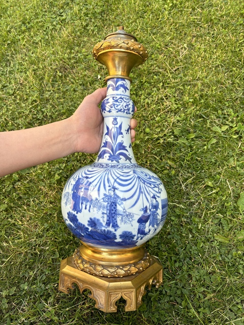 古玩陶瓷人物紋青花蒜頭瓶真品鑒賞圖