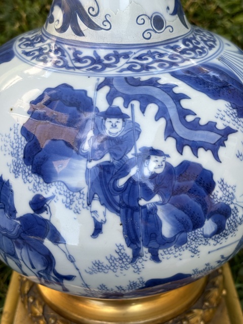 古玩陶瓷人物紋青花蒜頭瓶真品鑒賞圖