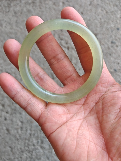 古玩玉器岫玉手鐲真品鑒賞圖