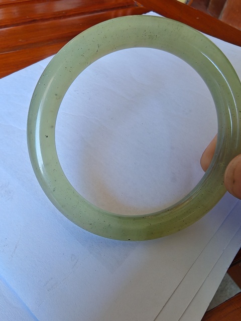 古玩玉器岫玉手鐲真品鑒賞圖