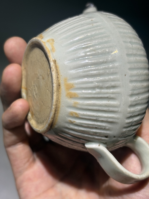 古玩陶瓷瓜棱壺真品鑒賞圖