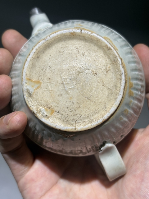 古玩陶瓷瓜棱壺真品鑒賞圖
