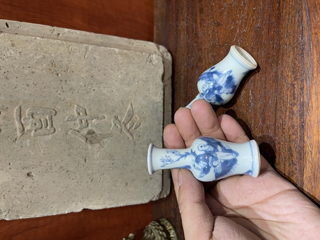 古玩陶瓷清康熙 小瓶一對真品鑒賞圖