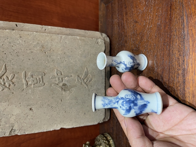 古玩陶瓷清康熙 小瓶一對真品鑒賞圖