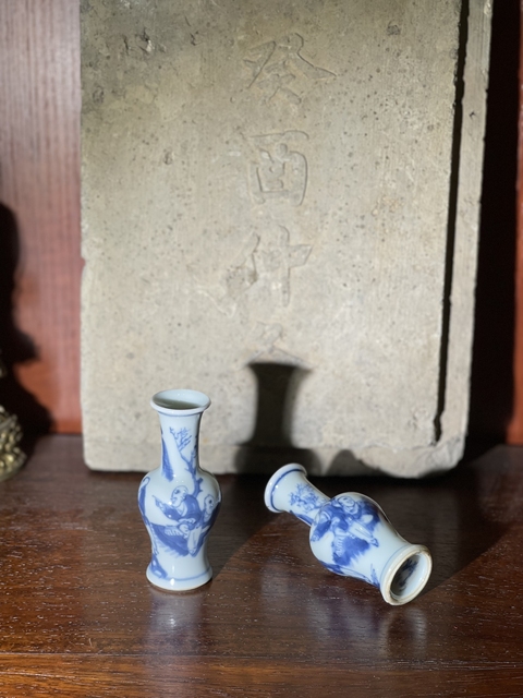 古玩陶瓷清康熙 小瓶一對真品鑒賞圖