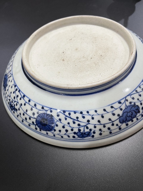 古玩陶瓷一束蓮青花盤真品鑒賞圖