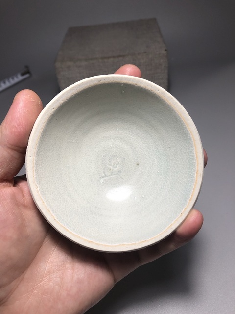 古玩陶瓷影青釉梅花紋盞真品鑒賞圖