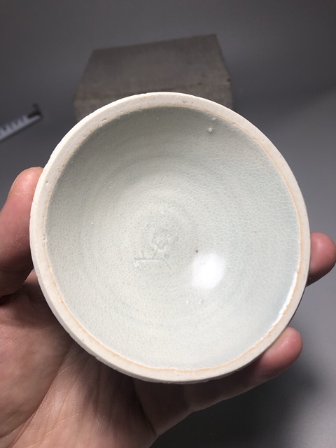 古玩陶瓷影青釉梅花紋盞真品鑒賞圖