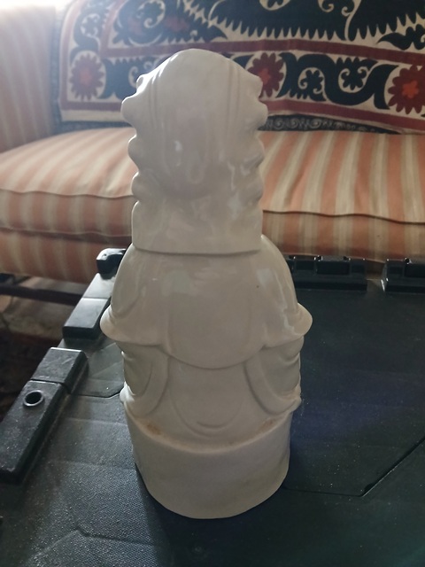古玩陶瓷觀音塑像真品鑒賞圖