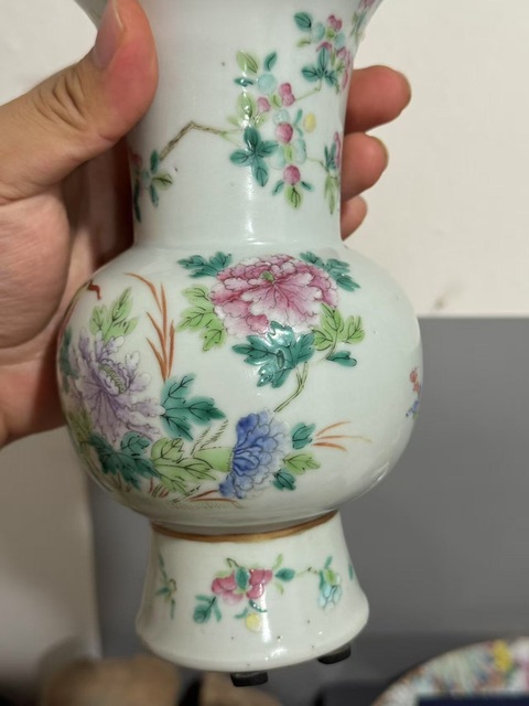 古玩陶瓷粉彩錦雞花卉紋花觚真品鑒賞圖