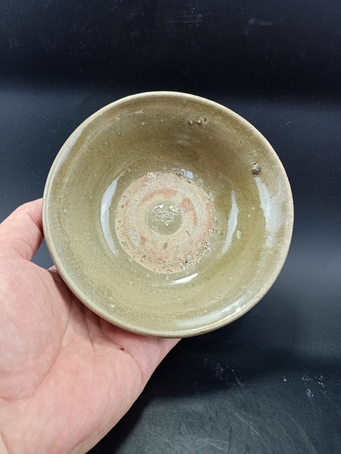 古玩陶瓷龍泉青瓷碗真品鑒賞圖