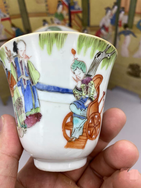 古玩陶瓷粉彩西廂記紋杯碟真品鑒賞圖