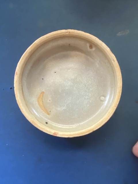 古玩陶瓷紅綠彩花卉紋粉盒真品鑒賞圖