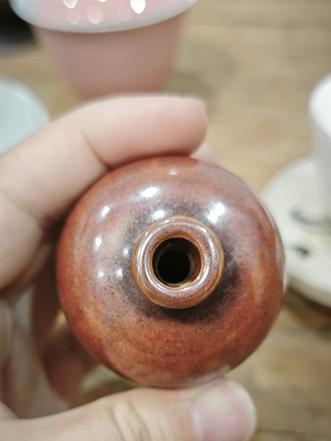 古玩陶瓷紅釉梅瓶式鼻煙壺真品鑒賞圖
