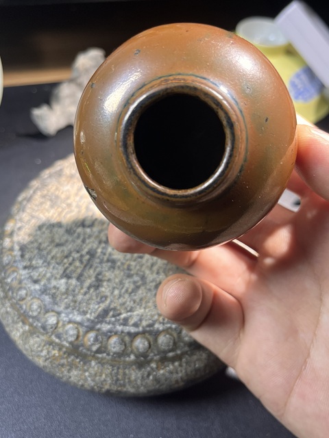 古玩陶瓷紫金釉小罐真品鑒賞圖