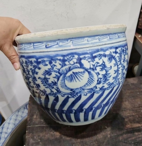 古玩陶瓷清中晚期青花纏枝花卉紋卷缸拍賣，當(dāng)前價格1680元