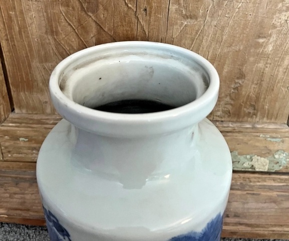 古玩陶瓷青花釉里紅歲寒三友圖盤口瓶真品鑒賞圖