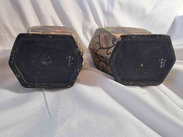 古玩陶瓷黑陶帶彩六方瓶一對真品鑒賞圖