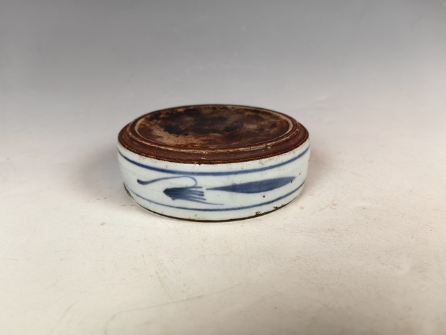 古玩陶瓷清早蘭花紋青花暖硯臺真品鑒賞圖
