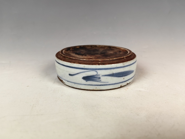 古玩陶瓷清早蘭花紋青花暖硯臺真品鑒賞圖