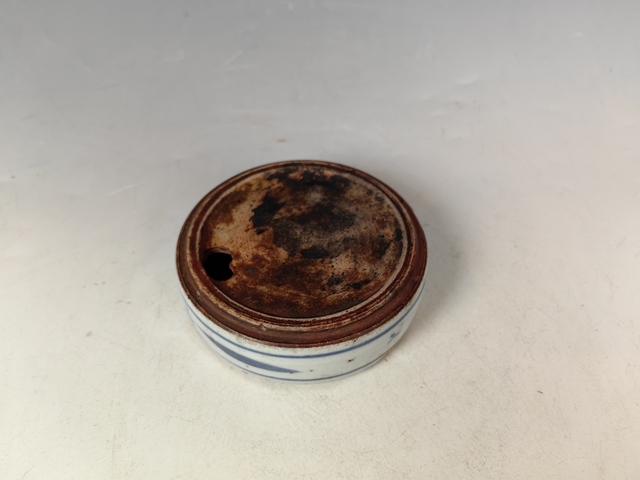 古玩陶瓷清早蘭花紋青花暖硯臺真品鑒賞圖