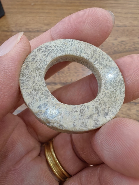 古玩玉器地方料玉環真品鑒賞圖