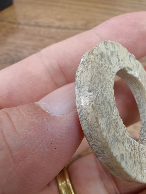 古玩玉器地方料玉環真品鑒賞圖