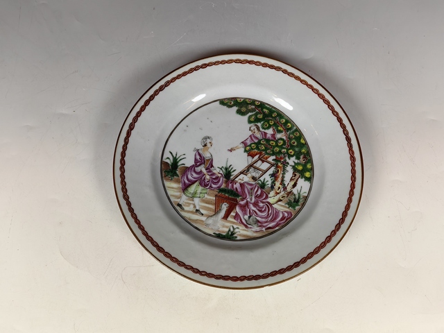 古玩陶瓷清乾隆西洋人物紋琺瑯彩賞盤真品鑒賞圖