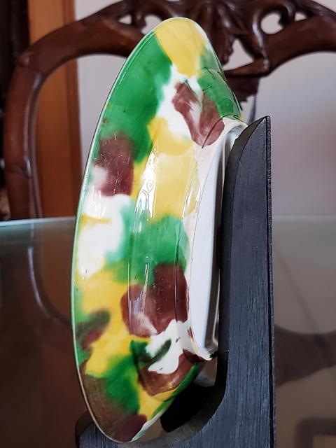 古玩陶瓷虎皮三彩折沿盤真品鑒賞圖