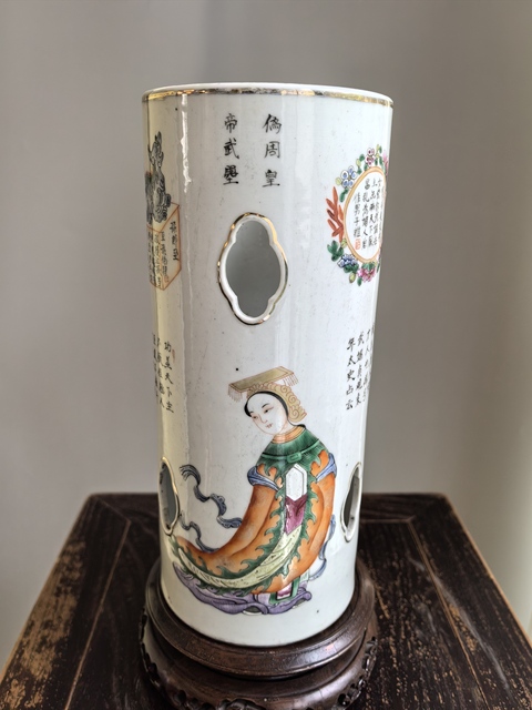 古玩陶瓷無雙譜粉彩帽筒真品鑒賞圖