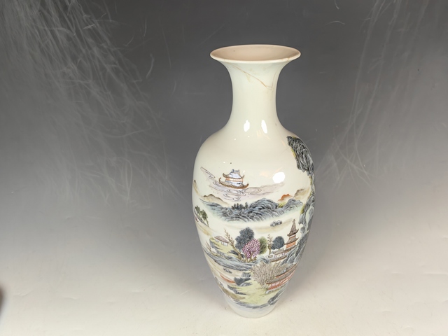 古玩陶瓷民國風景山水人物紋粉彩觀音瓶真品鑒賞圖