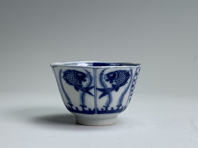 古玩陶瓷清晚期·青花魚藻蝦蟹紋杯拍賣，當前價格137元