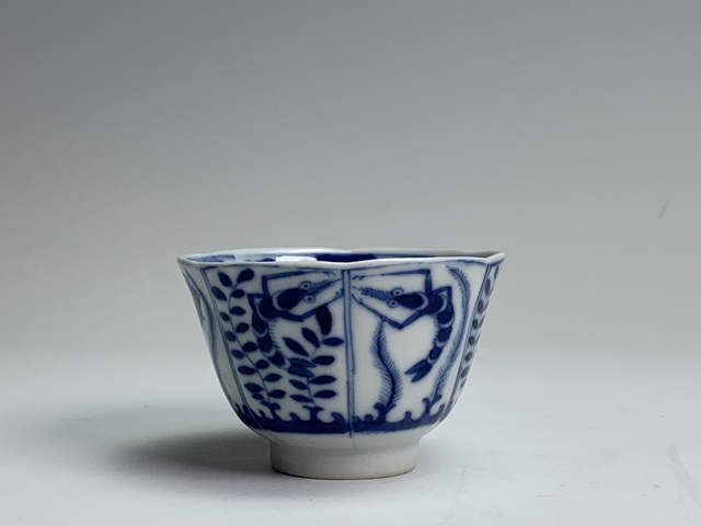 古玩陶瓷清晚期·青花魚藻蝦蟹紋杯拍賣，當前價格137元